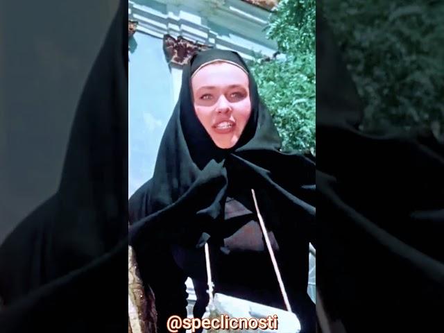 Танцевал без одеяния ИСКУСИТЕЛЬ