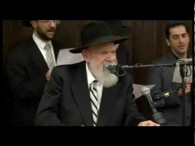 Yeshiva Kesser Torah - Rabbi Rosenblatt Shaar Hanegina, Carlebach Style - Mi Shaasa Nisim.mpg