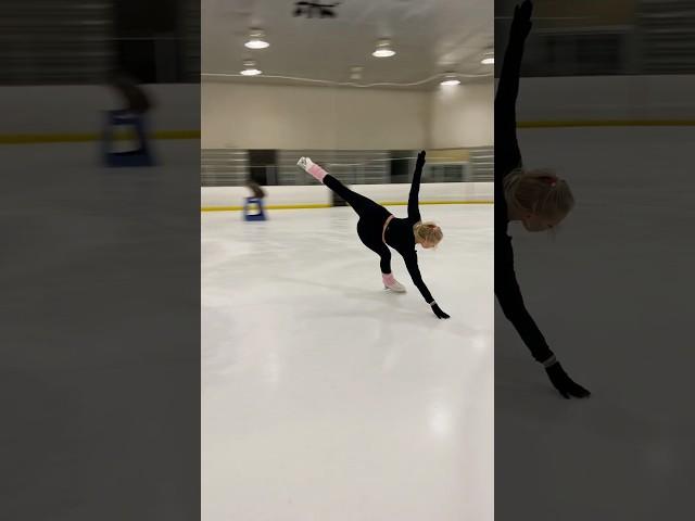 So fun  #figureskater #figureskating #shorts #skating #shortvideo #short #shortsfeed #iceskating