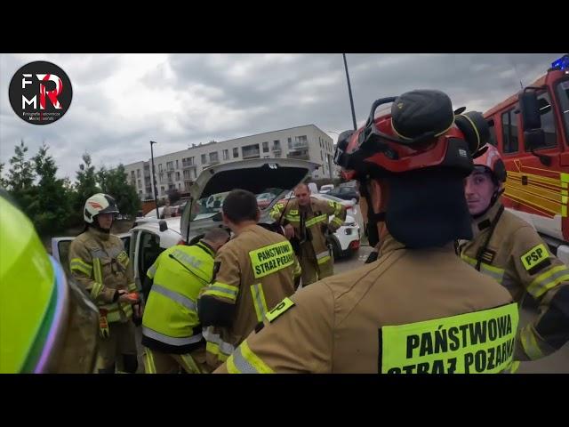 Wyciek gazu z samochodu w garażu podziemnym.