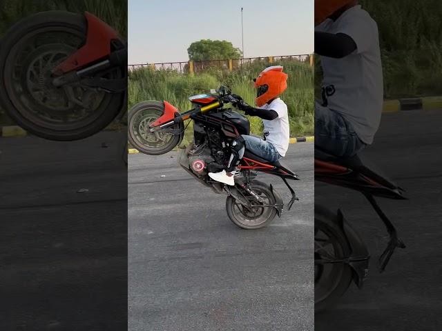 Wait for it #viral #youtubeshorts #explorepage #sameer #stunt #motorcycle #bike #ktm #duke