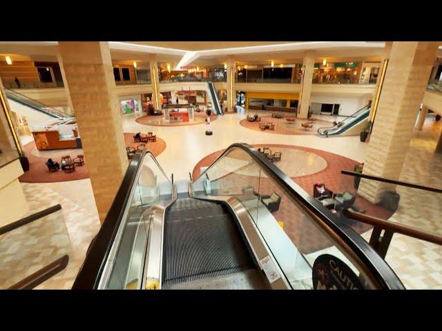 Why Are Malls Turning Into Ghost Towns?