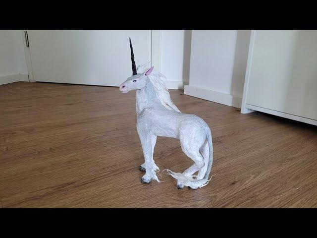 Einhorn aus Zeitung basteln/ making a unicorn out of newspaper