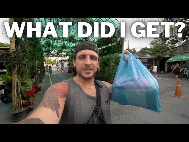 Exploring Thailand's LARGEST MARKET