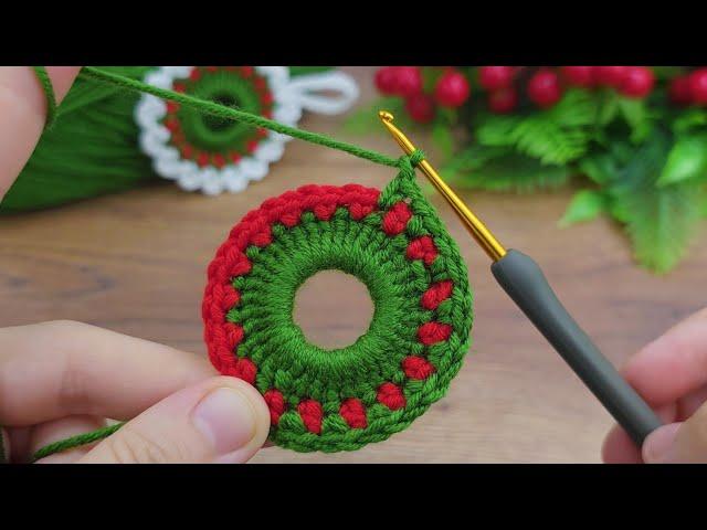 ~Woww~ mini christmas wreat I crochet christmas wreath ornaments #crochet