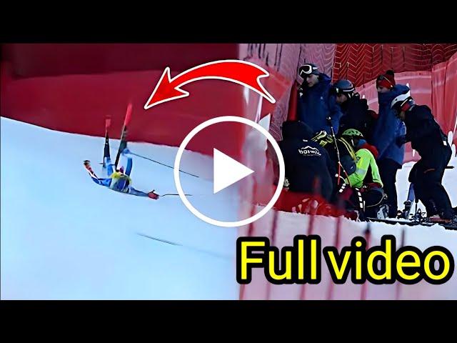 French skier Cyprien Sarrazin crashesheavily in downhill training in Bormio |Cyprien Sarrazin crash