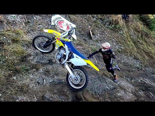 Impossible Climb Andler | Dirt Bike Destroyers