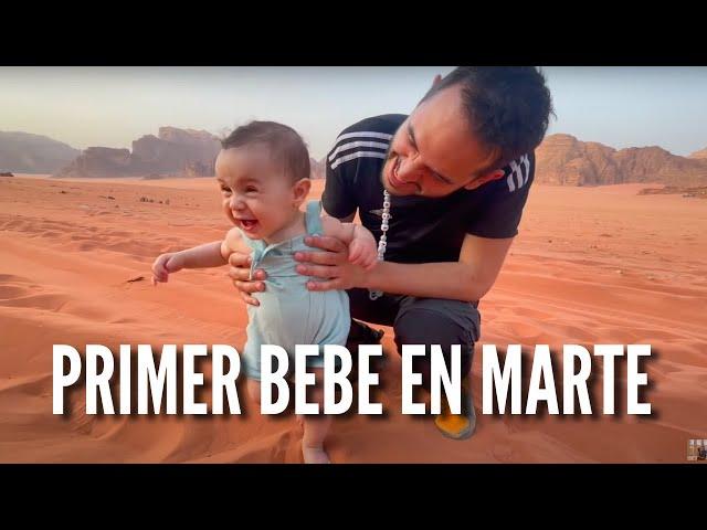 BEBÉ CAMINANDO en el DESIERTO POR PRIMERA VEZ | La Vida de M