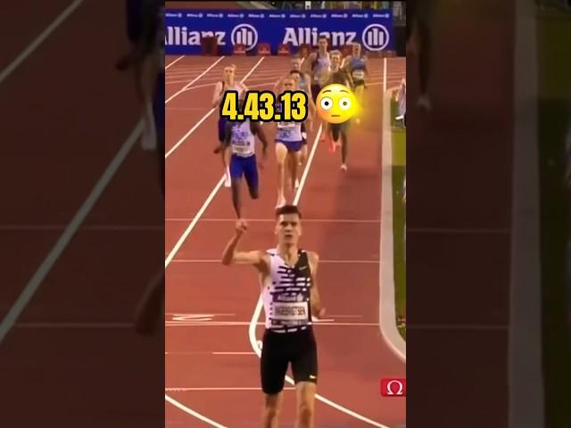 Jakob Ingebrigtsen Breaks 2000m World Record 