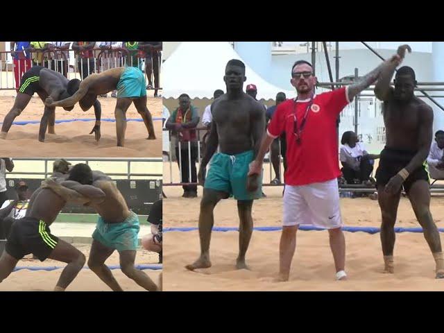 1/2 Finale Championnat Beach Wrestling :1ère défaite de Adama Thior contre Bakayoko Badjini du Niger