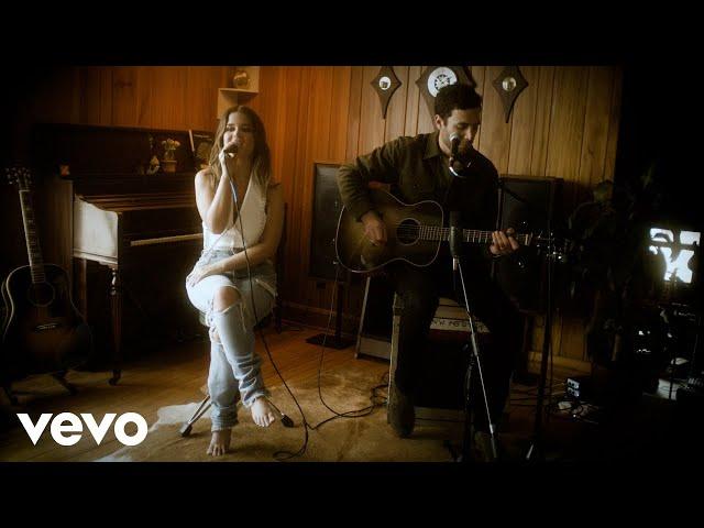 Maren Morris - Circles Around This Town (Official Acoustic Video)