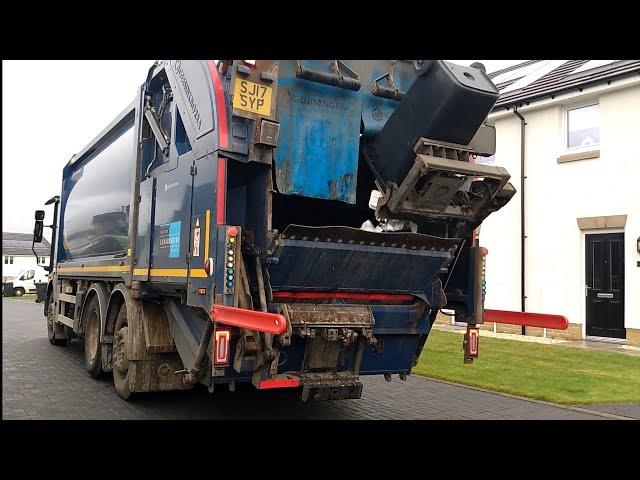 Geesinknorba GPM IV Bin Lorry Collecting General Waste