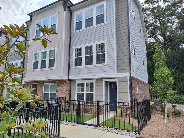 Charlotte Townhomes for Rent 3BR/3.5BA by Charlotte Property Management