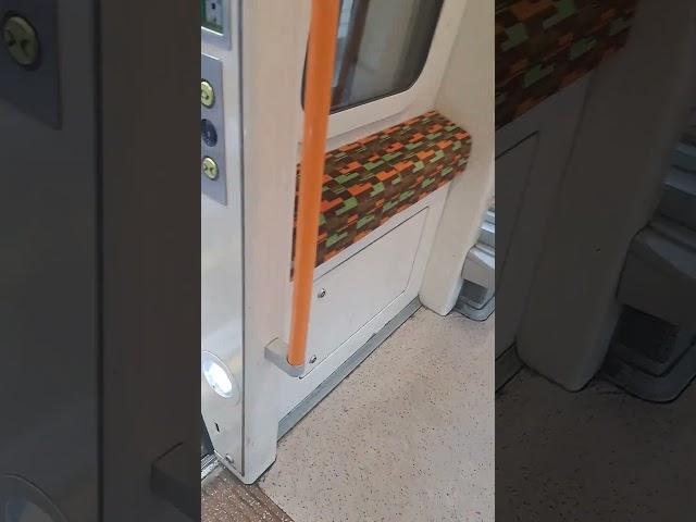 Class 378148 Capitalstar (38048) London Overground with one Botton of the Old Moquette | 22/09/2024