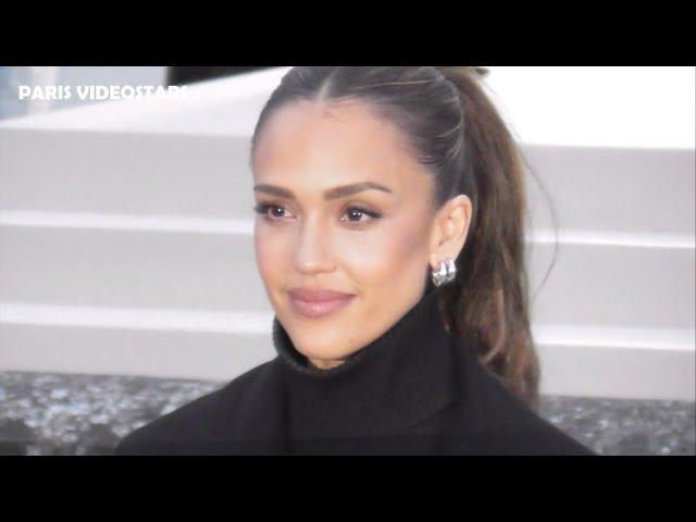 Jessica ALBA arrival @ Paris Fashion Week 9 march 2025 show Balenciaga