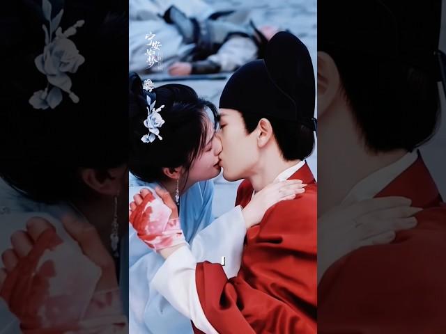 Чувственный поцелуй Цзян Сюэнин и Се Вэйя "История дворца Куньнин"