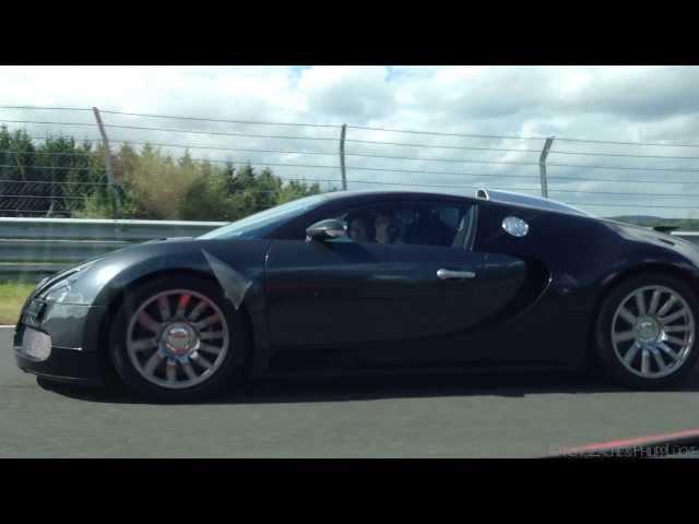 Chasing a Bugatti Veyron in a Ferrari 458 Italia on the Nordschleife - HD!