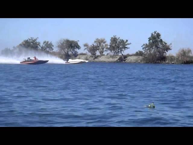Mirage Outboard~vs~19 Daytona Jet Drag race