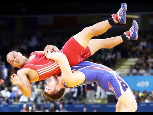 10 Minutes of Amazing Wrestling Takedowns