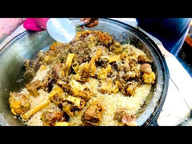 Kabuli Pulao recipe in Kabul Afghanistan | Giant meat rice prepared | Afghanistan street food