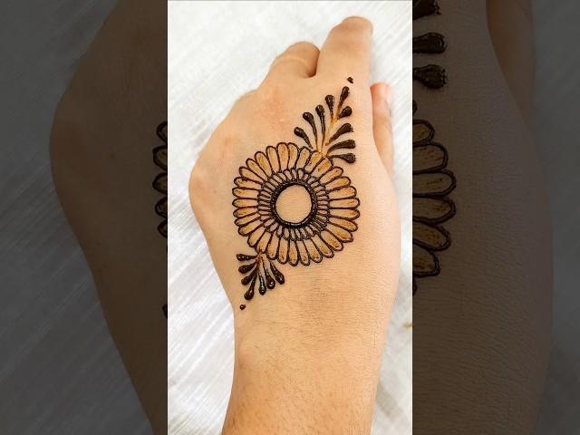 Simple Mehndi Design #shorts #youtubeshorts #ytshorts #mehndi