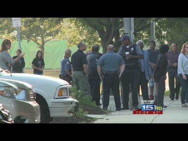 Bomb threat at four Fort Wayne High Schools