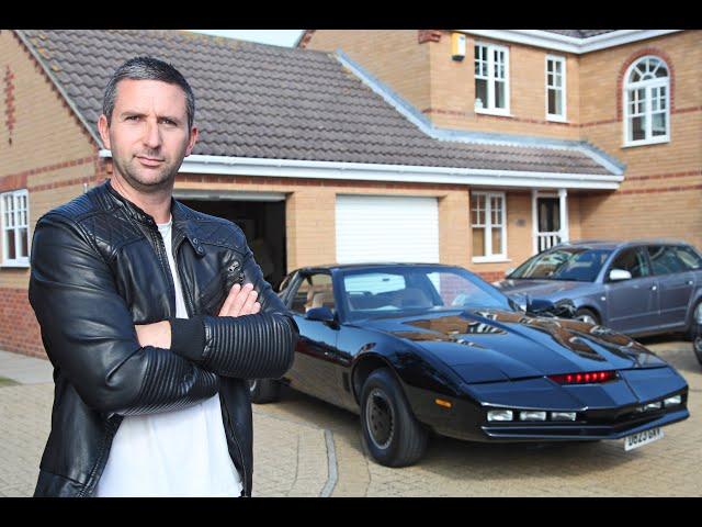 Knight Rider Super Fan Spends £32,000 Building Kitt Replica