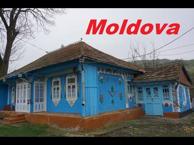 #181 Traditional Village House, Republic of Moldova Casă tradițională cu sarai. La sat în Moldova.