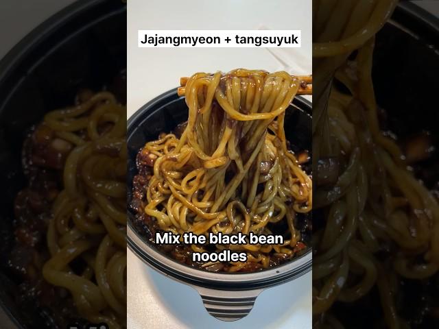 짜장면, 탕수육 세트 / korean food Jjajangmyeon (Noodles in blackbean sauce) shorts