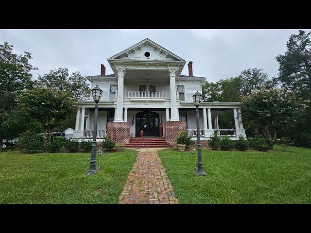 I went picking through this house built in 1840 - Estate Sale Shopping