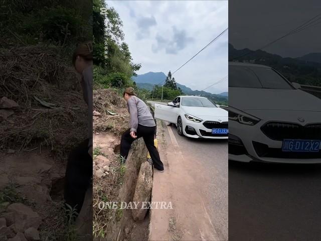 Heroes Of Humanity  A Good Boy Fixed The Way  By  One Day Extra