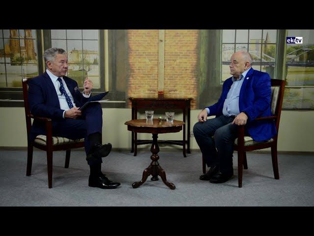 Rozmowa przy oknie - Adam Mazguła