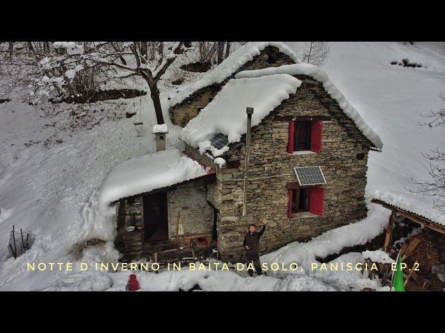 Winter night in a stone cabin alone, under a heavy snowfall. Kitchen on a wood stove. Paniscia. ASMR