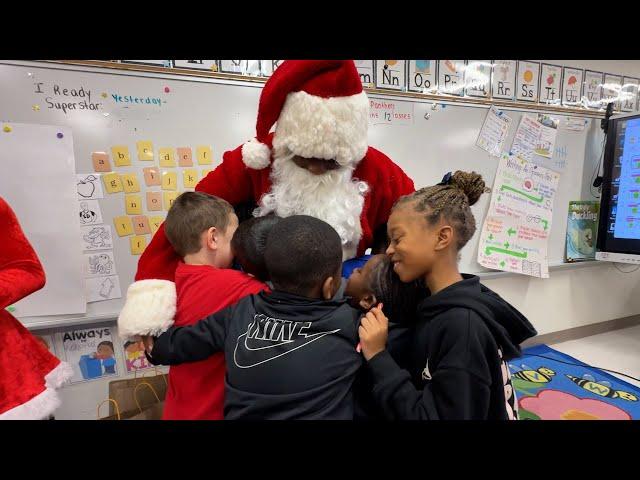 Lake Park Elementary Holiday Party Brings Cheer