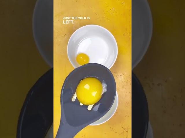 3 Ways to Separate an Egg