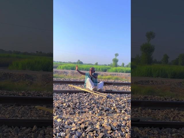 akhir train na rooojj #india #pakistan #ytreels #ytshorts #trendingshort