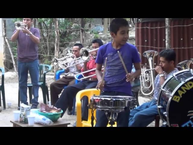 Flor del campo (versión cumbia ) - Banda de Viento Estrella de Ahuatitla Oriz. Hgo.