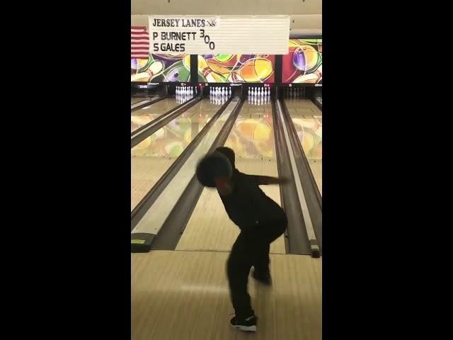 10-year-old N.J. boy breaks record by bowling 300 points