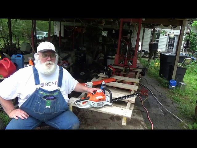 PawPaw Reviews and Demonstrates the Stihl HS46C Hedge Trimmer