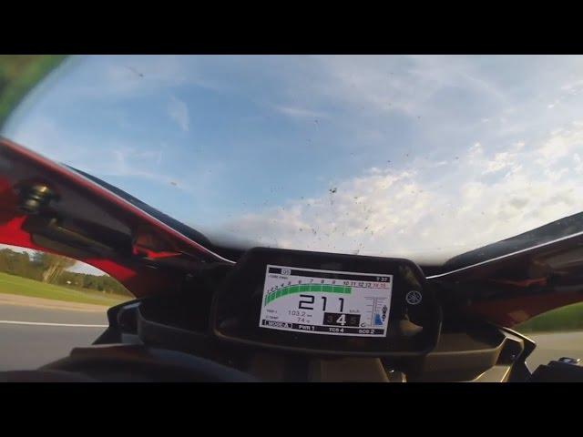 Yamaha R1 2015 power wheelie at over 200km/h