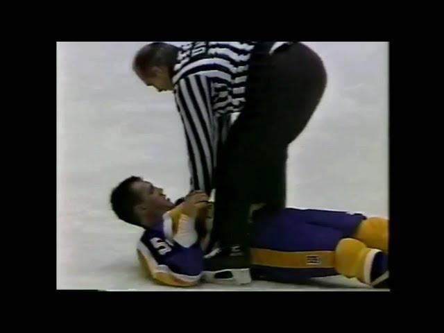 Blackhawks - Kings rough stuff 11/25/87