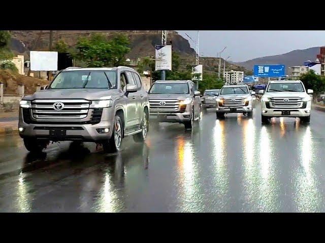 Lots of Land Cruiser 2022 LC 300 in a rainy day  ️