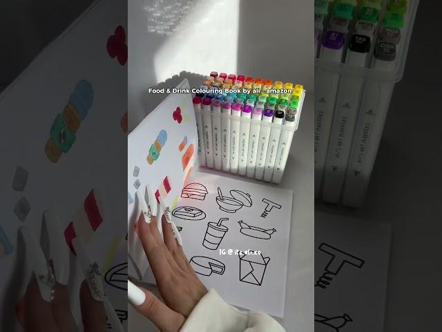 relaxing colouring with art markers 