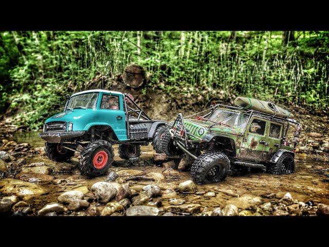 Axial Unimog and Overlander jeep Search for Bigfoot. (How many times did you spot him? ; )