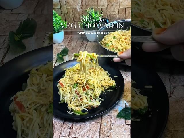 Veg Chowmein  | In Tahas Kitchen | Instant & easy | #youtubeshorts #chowmein #trending #cooking
