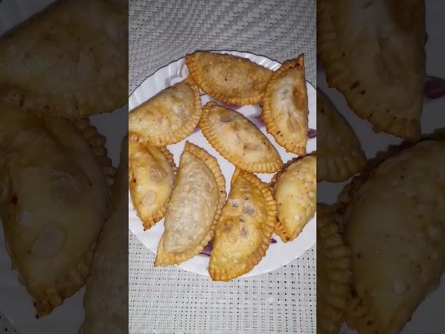 Holi Special Gujiya With Priya's Kitchen | #foodlover #easyrecipe #gujiyarecipe #Priya'skitchen