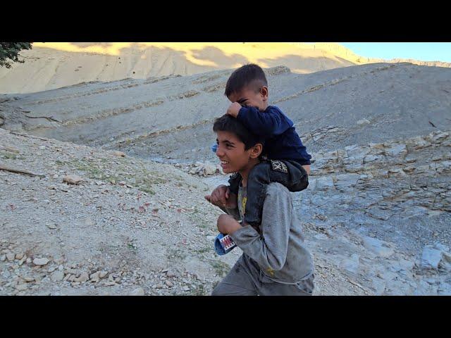 Reza and his family's unhappiness with sister Ruqayyah about going home