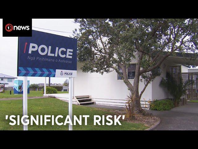 Police ‘aghast’ unsupervised volunteers opened community station to public | 1News on TVNZ+