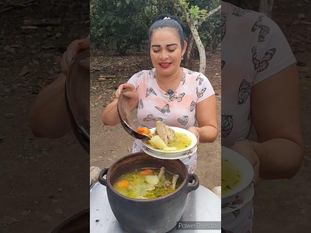 ALGUNAS SUSCRIPTORAS .. NO LES GUSTA EL CALDO  DE GALLINA  DE CAMPO 