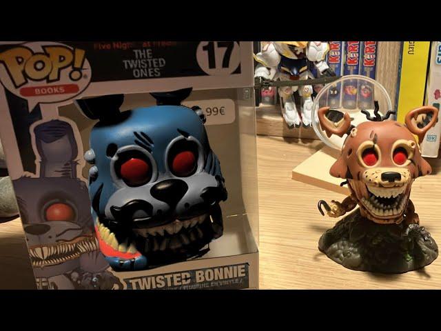 Reviewing the Twisted Bonnie and Twisted Foxy funko pops